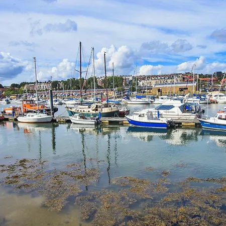 Apartment Finest Retreats - Ukulele *